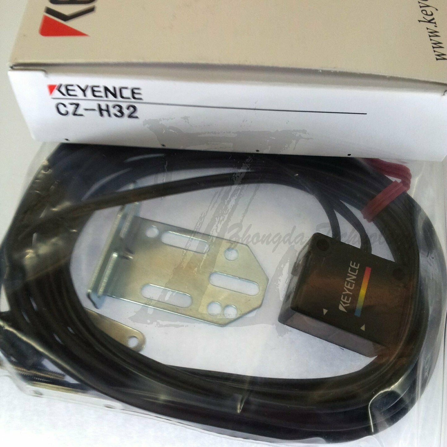 NEW Keyence Laser Sensor CZ-H32 CZ-H32 - KEYENCE