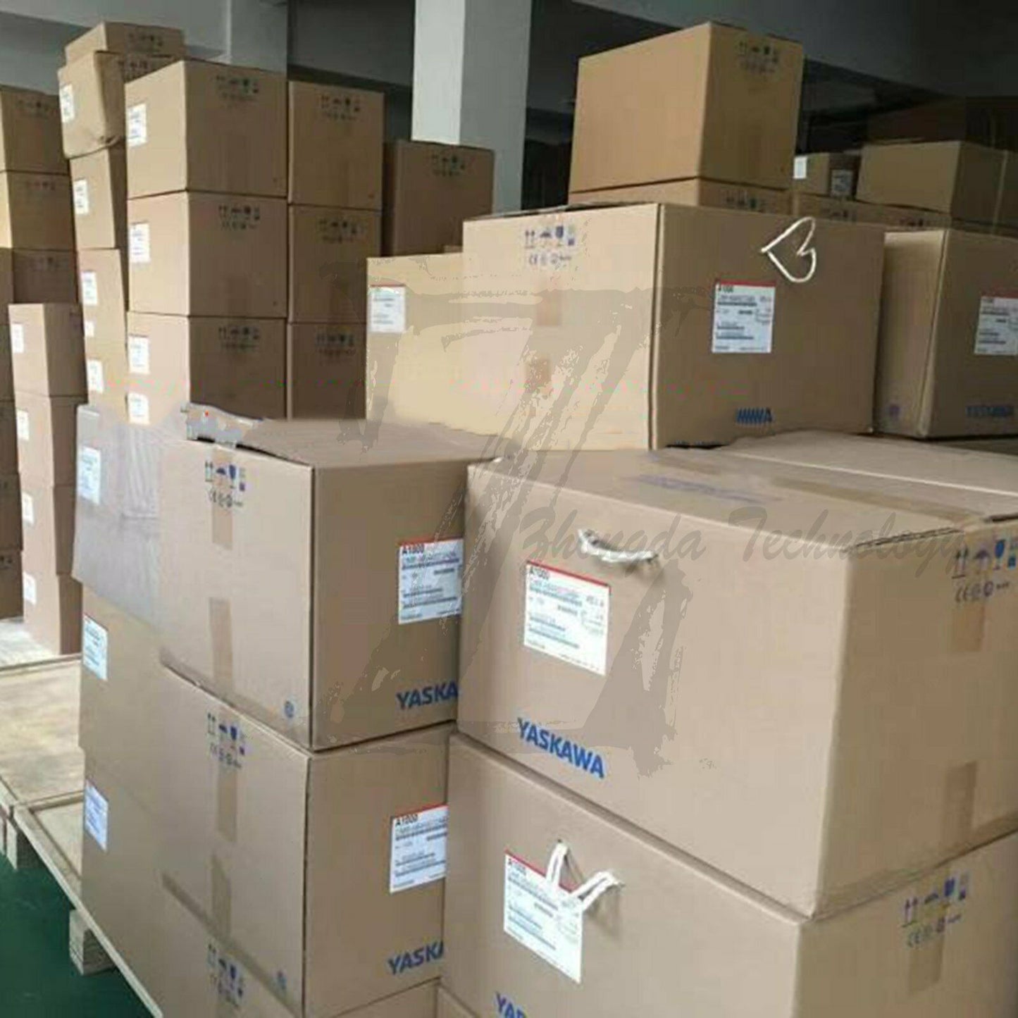 NEW Yaskawa V1000 Inverter CIMR-VB2A0010BAA 3-phase 220V/1.5~2.2KW - YASKAWA