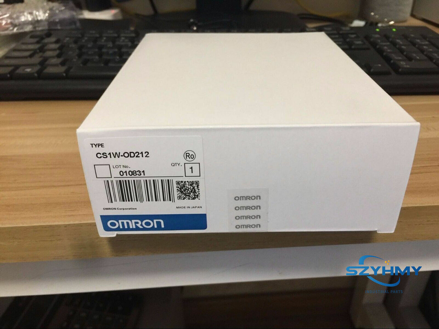 OMRON CS1W-OD212 PLC Module - New in Box - OMRON