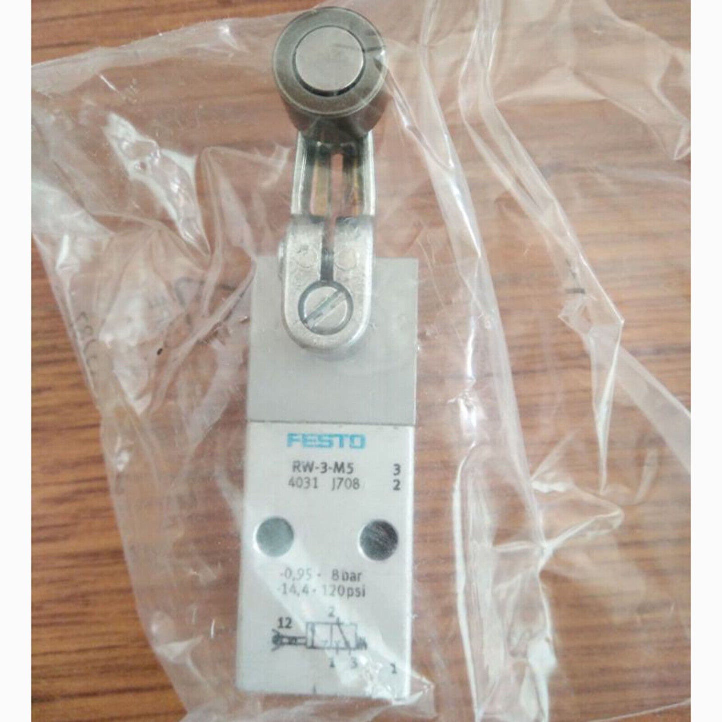FESTO 4031 RW-3-M5 Rotary Lever Valve for Precision Control - FESTO