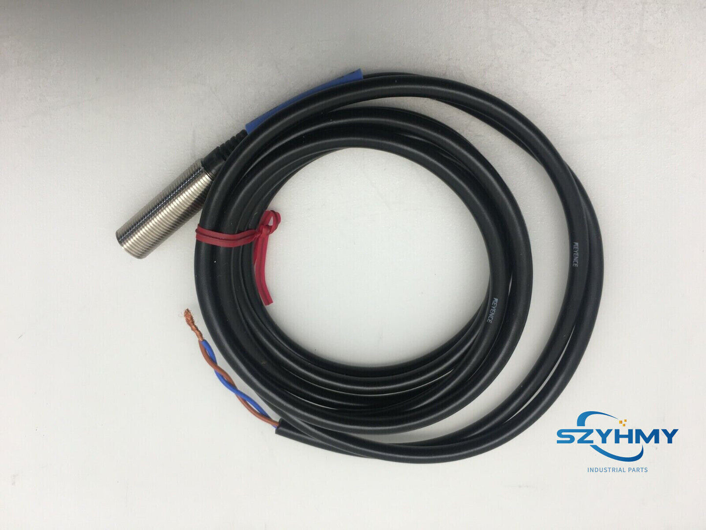 Keyence EV-112M Proximity Sensor 1PC New In Box - KEYENCE