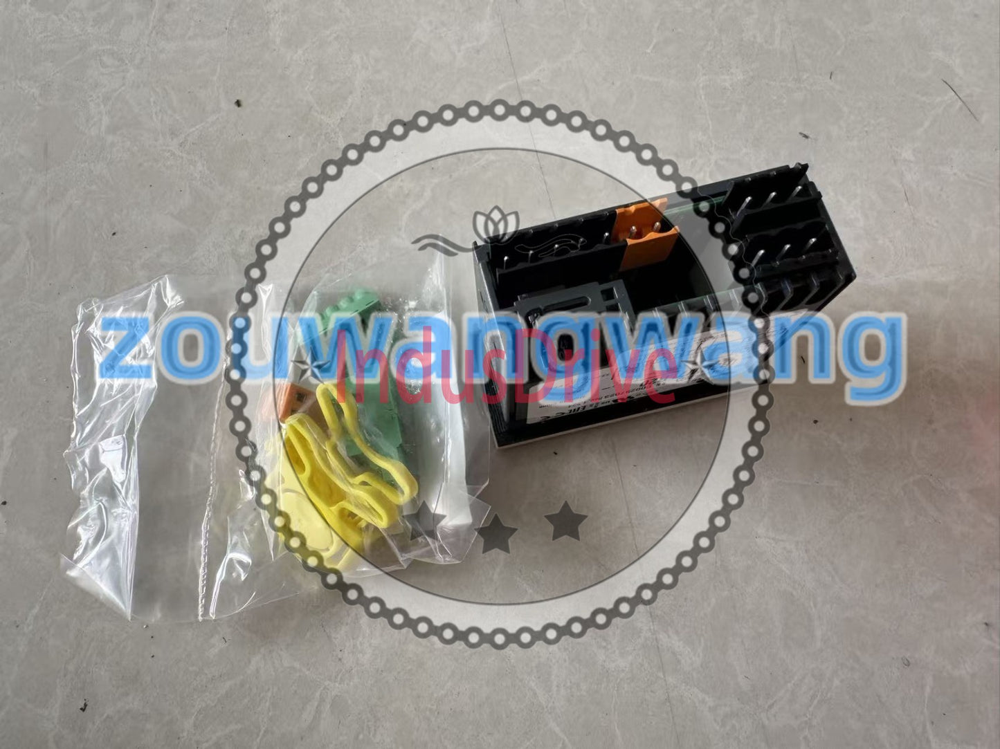 Carel IR33W7LR20 Controller #ZWW