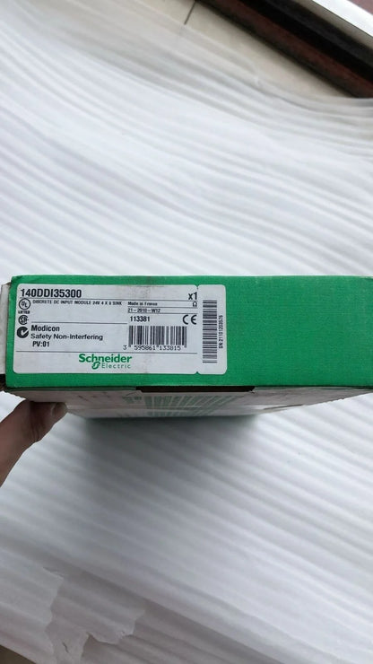 140DDI35300 Schneider 140DDI35300 PLC Module In Box - SCHNEIDER ELECTRIC [1]