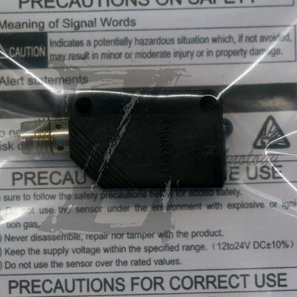 1PC NEW OMRON PhotoElectric Switch E3Z-R86 E3ZR86 12-24VDC - OMRON