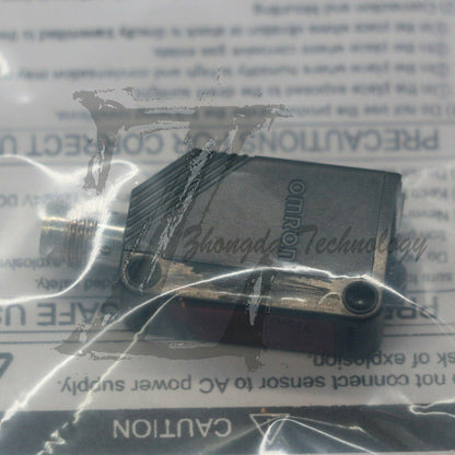 1PC NEW Omron Photoelectric Switch E3Z-LL86 12-24VDC E3ZLL86 - OMRON