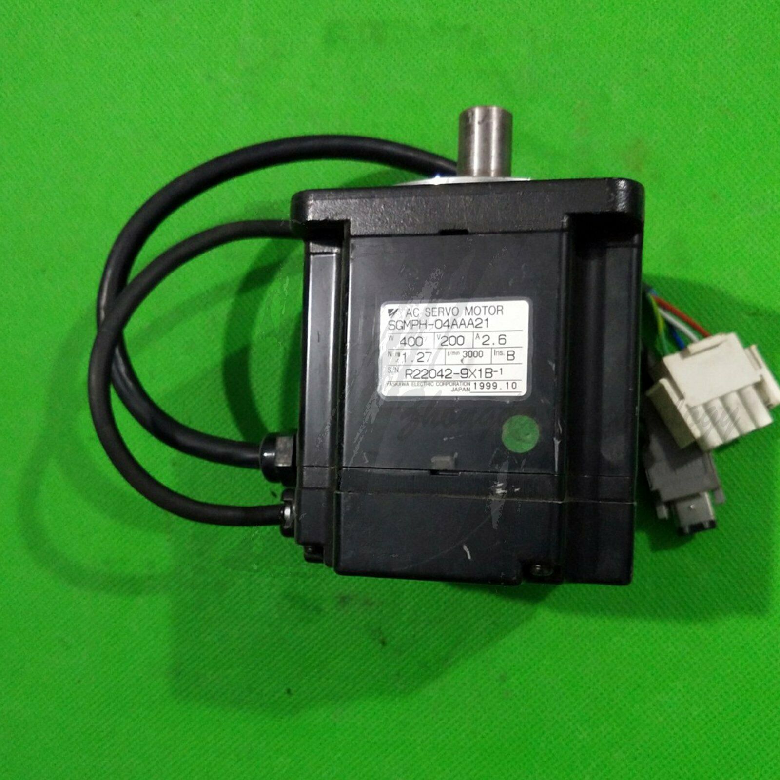1PC Used Yaskawa Servo Motor SGMPH-04AAA21 Tested In Good Condition - YASKAWA
