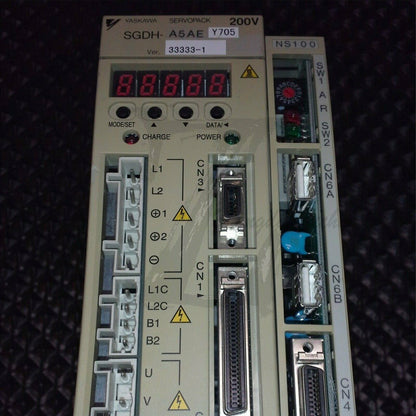 1PC Used Yaskawa server SGDH-A5AEY705 Tested In Good Condition - YASKAWA