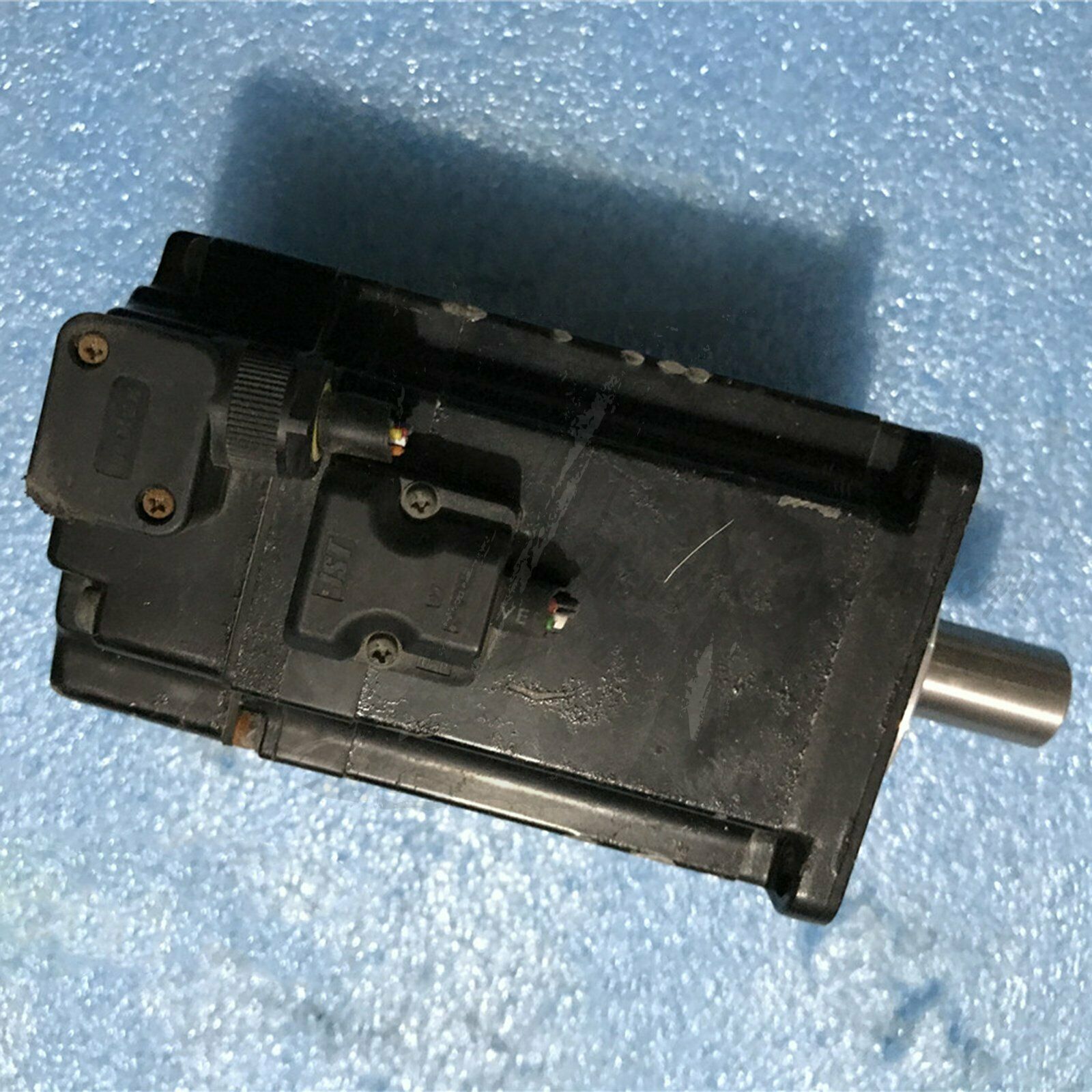 1PC Used Yaskawa servo motor SGMAS-04A2A21-Y2 Tested In Good Condition - YASKAWA