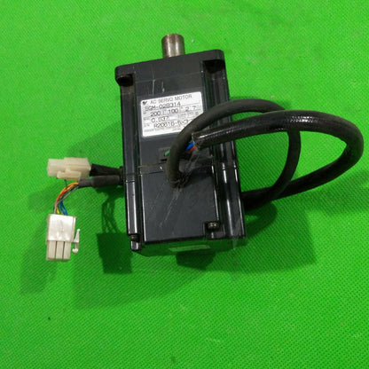 1PC Used Yasukawa servo motor SGM-02B314 Tested In Good Condition - YASKAWA