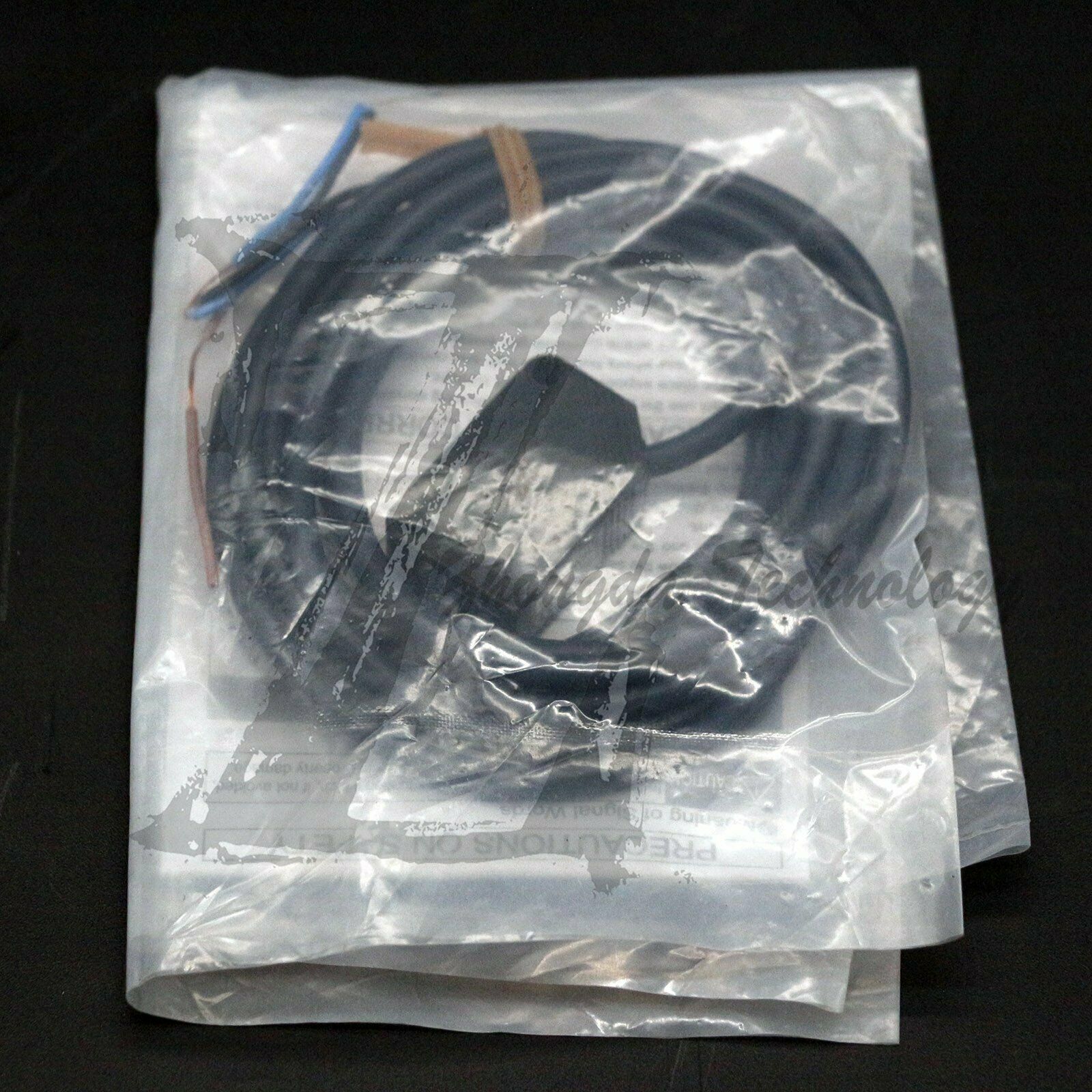 1PCS NEW Omron E3Z-D62 Photoelectric Switch E3ZD62 - OMRON