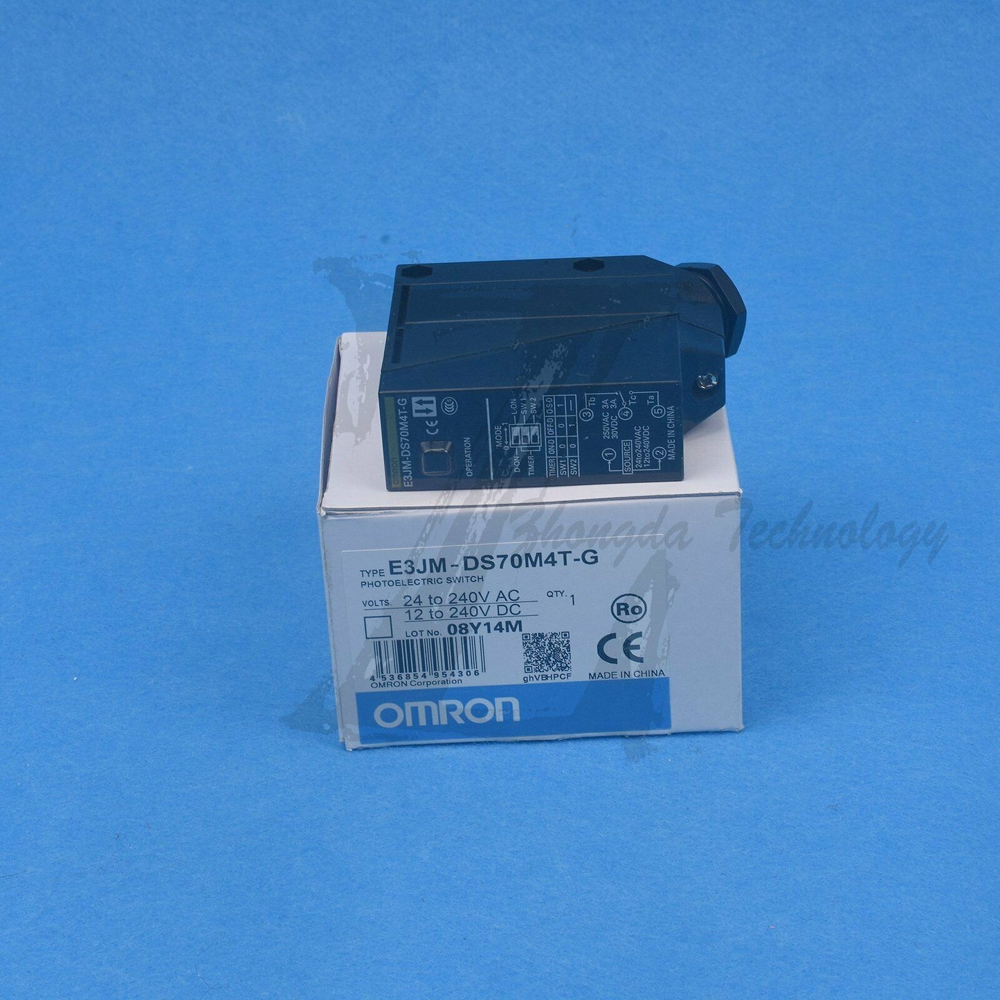 1PCS New Omron Photoelectric Switch E3JM-DS70M4T-G - OMRON