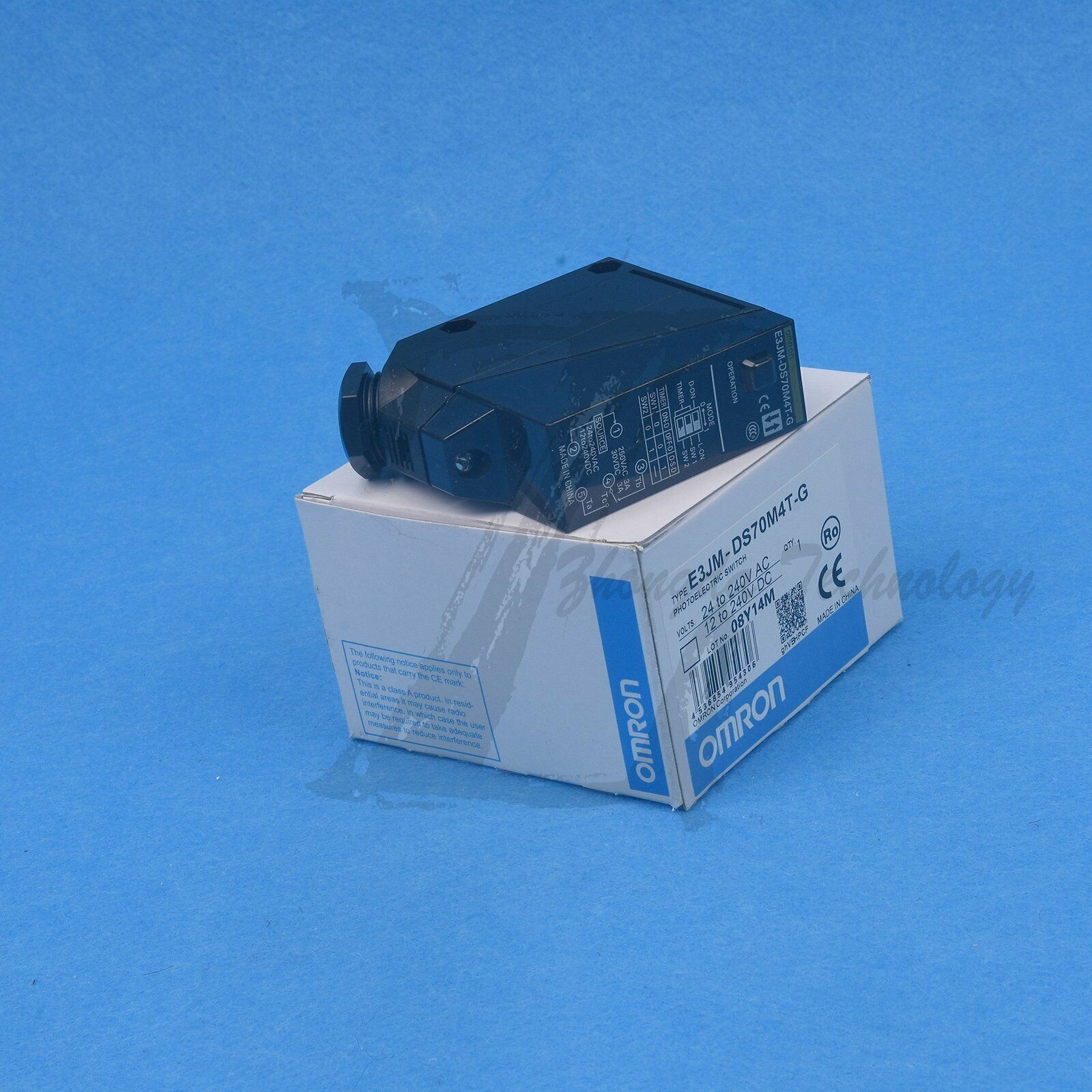 1PCS New Omron Photoelectric Switch E3JM-DS70M4T-G - OMRON