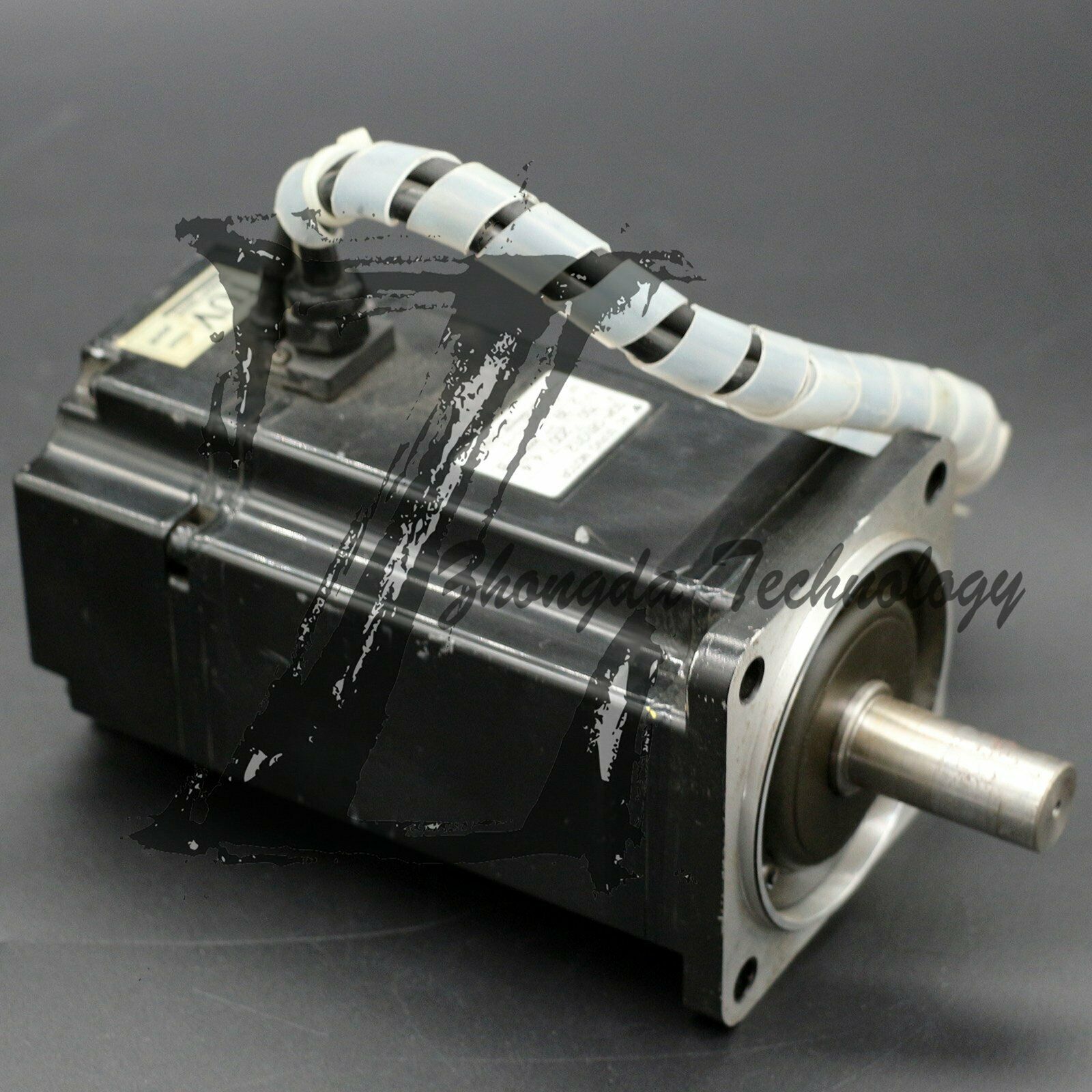 1PCS USED SGM-08V312C Yaskawa servo motor - YASKAWA