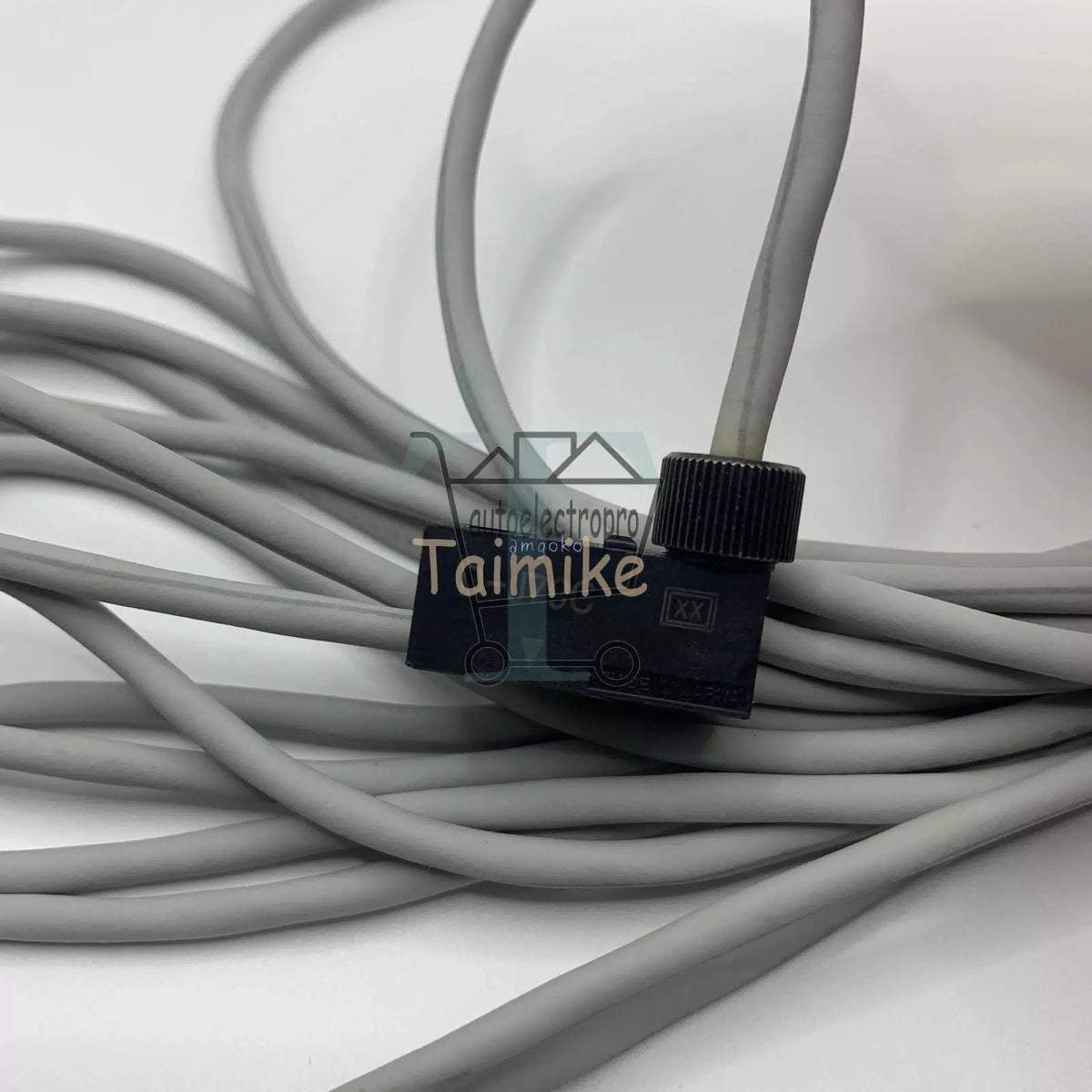 1PCS D-A73C magnetic switch SMC [2]