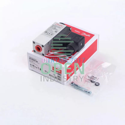 1PCS Danfoss 061B000166 pressure switch [3]