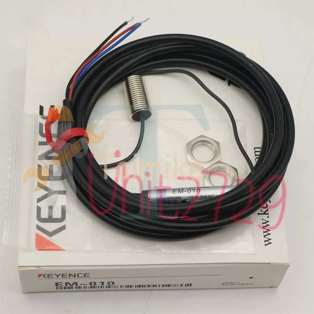 1PCS KEYENCE EM-010 Proximity Sensor [2]