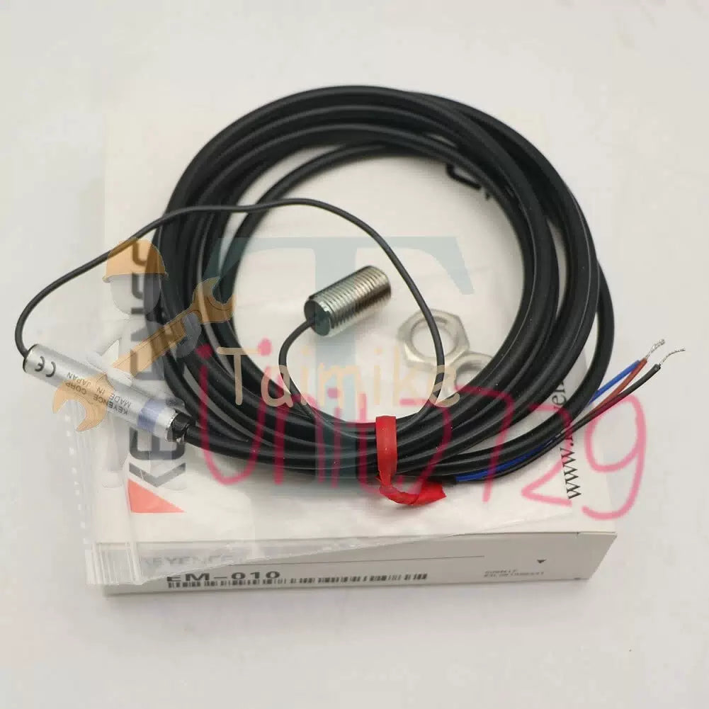 1PCS KEYENCE EM-010 Proximity Sensor [6]