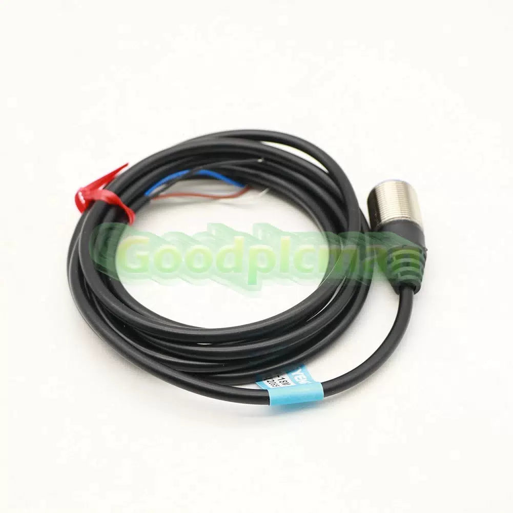 1PCS KEYENCE EZ-18M proximity sensor [6]