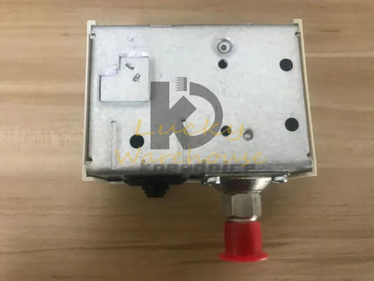 1PCS KP36 Danfoss Pressure Switch [2]