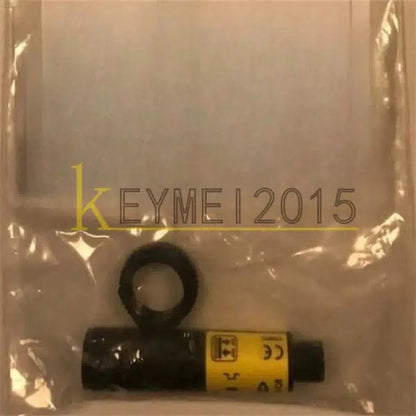 1PCS S18-2VPFF200-Q8 Photoelectric switch For Banner#C [1]