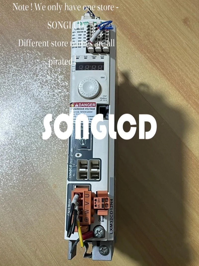 1PCS Schneider Electric Servo Drive LXM32CD12N4 - SCHNEIDER ELECTRIC [1]
