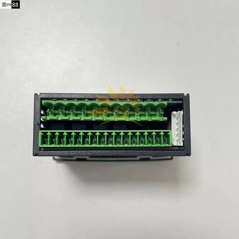 1PCS Thermostat Dixell XC450CX-1C15F [4]