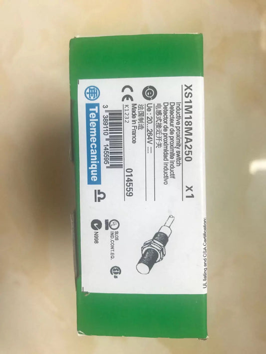 1PCS schneider Proximity Switch XS1M18MA250 free shipping#C [1]