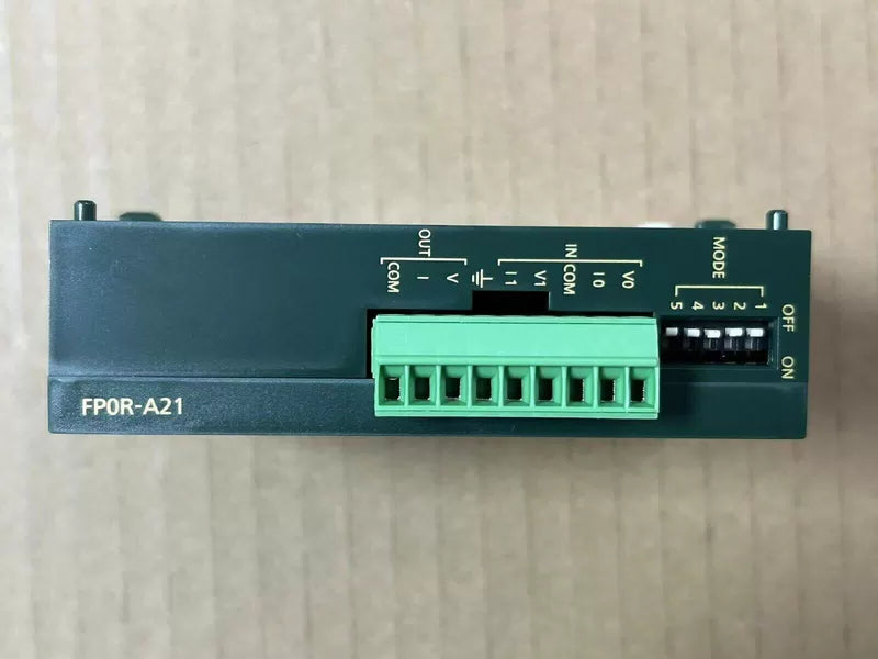 1PC AFP0RA21 FP0R-A21 analog module [5]