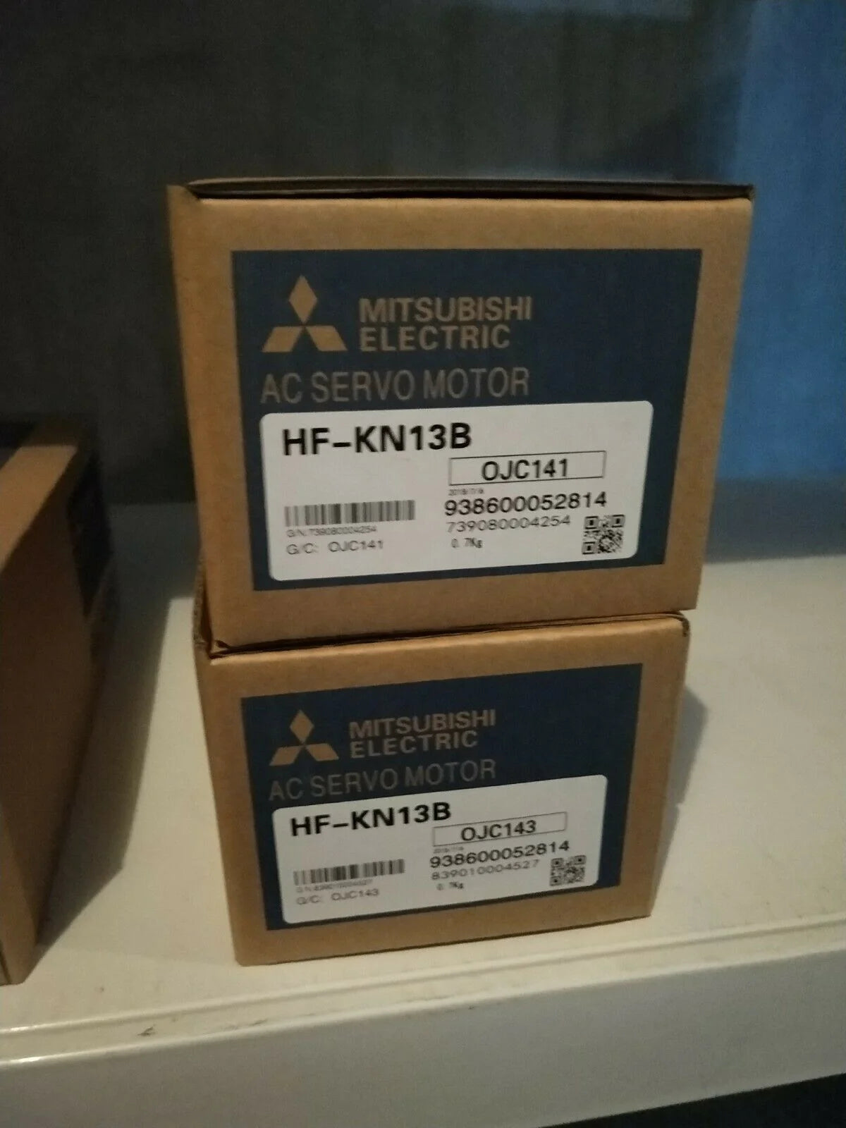 1PC Mitsubishi servo motor HF-KN13B with one-year warranty - MITSUBISHI [1]