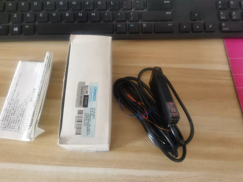 1PC Omron E2C-EDA11 E2CEDA11 Proximity Sensor 2m In Box [7]