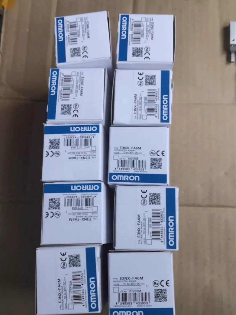 1PC Omron E3NX-FA6M E3NXFA6M Photoelectric Sensor In Box [1]