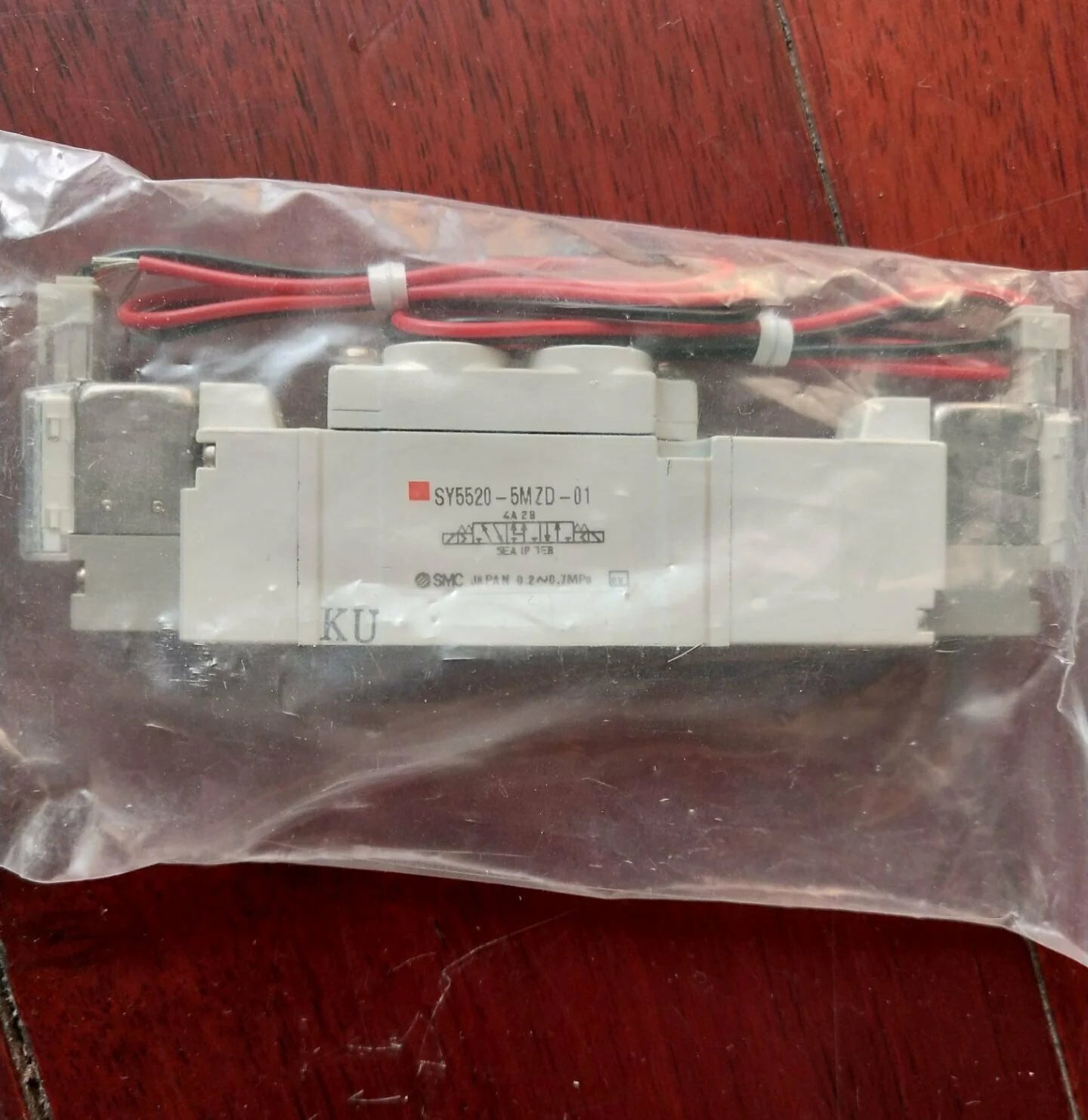 1PC SMC SY5520-5MZD-01 Solenoid Valve, ONE Year - SMC [1]