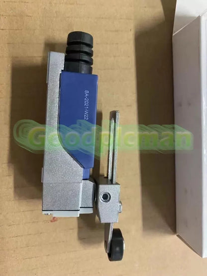 1PC Schneider XCE145C Limit Switch [4]