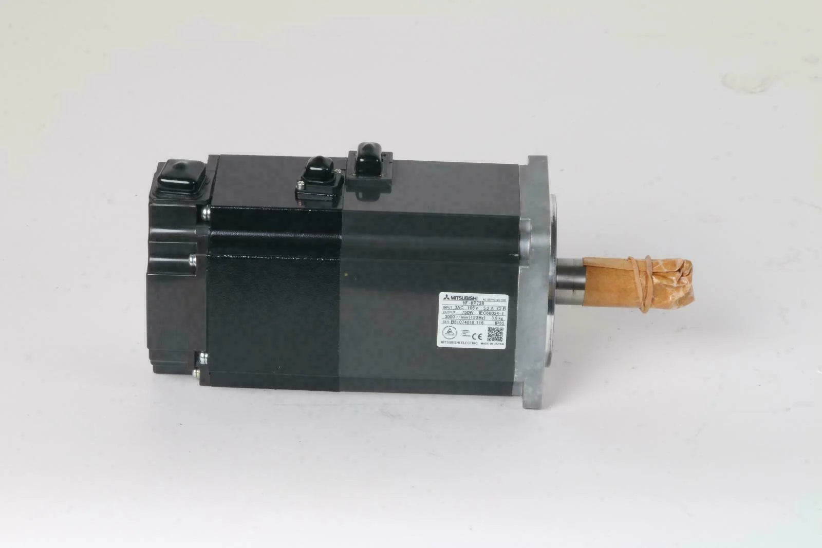 1PC Servo Motor HF-KP73B: Mitsubishi servo motor in box, 1 year - MITSUBISHI [2]