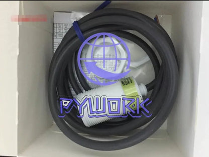 1Pcs OMRON Proximity switch E2FQ-X5Y1 [1]