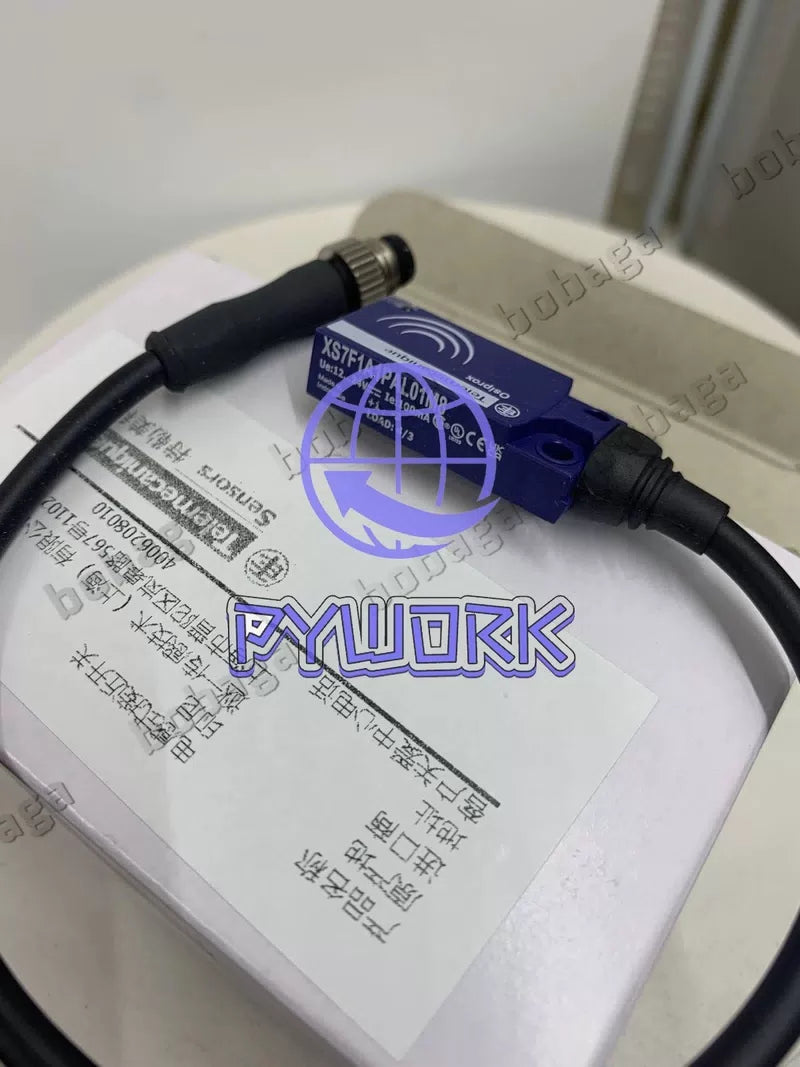 1Pcs XS7F1A1PAL01M8 Inductive Proximity Switch~ [1]