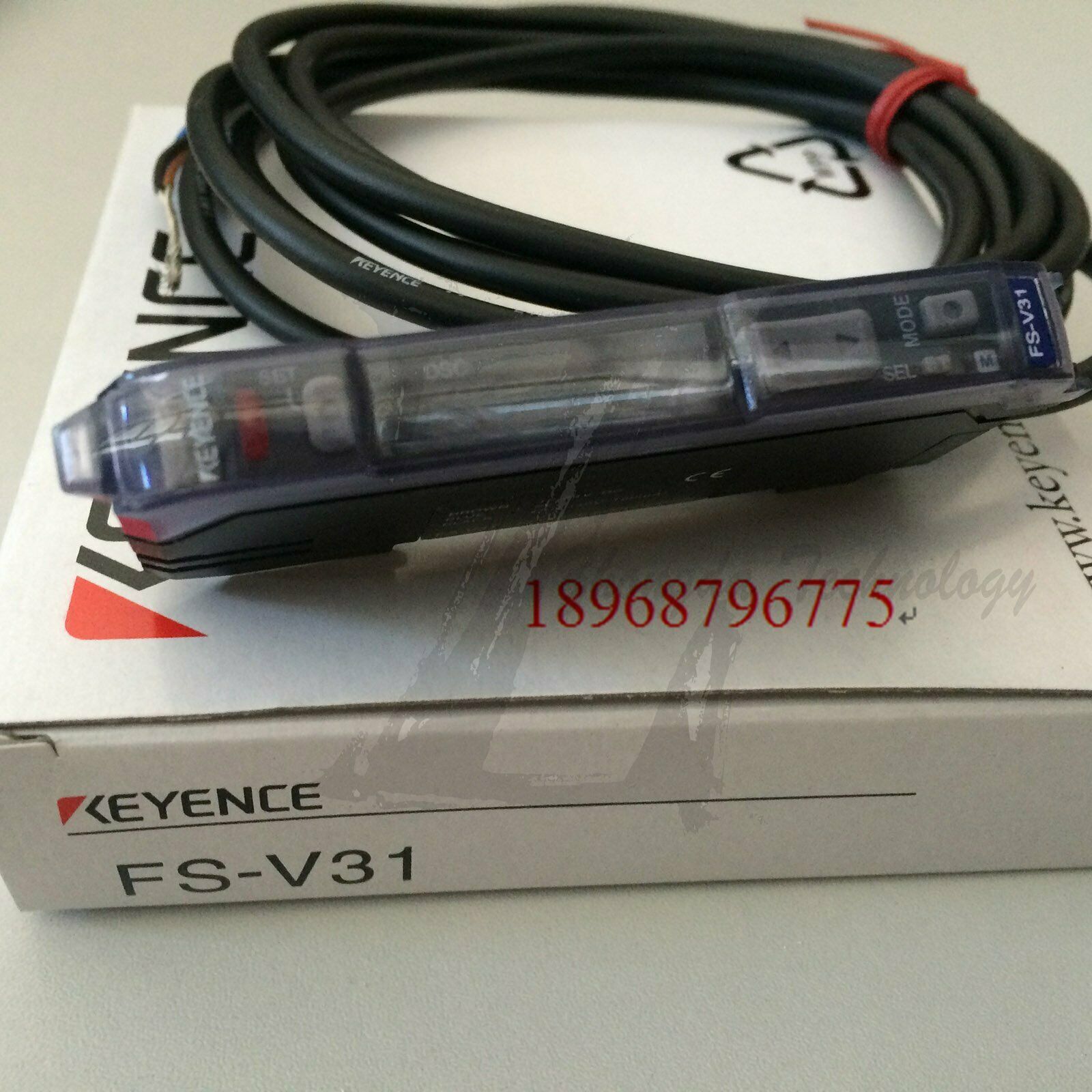 1pcs NEW KEYENCE FS-V31C Fiber Optic Sensor - KEYENCE