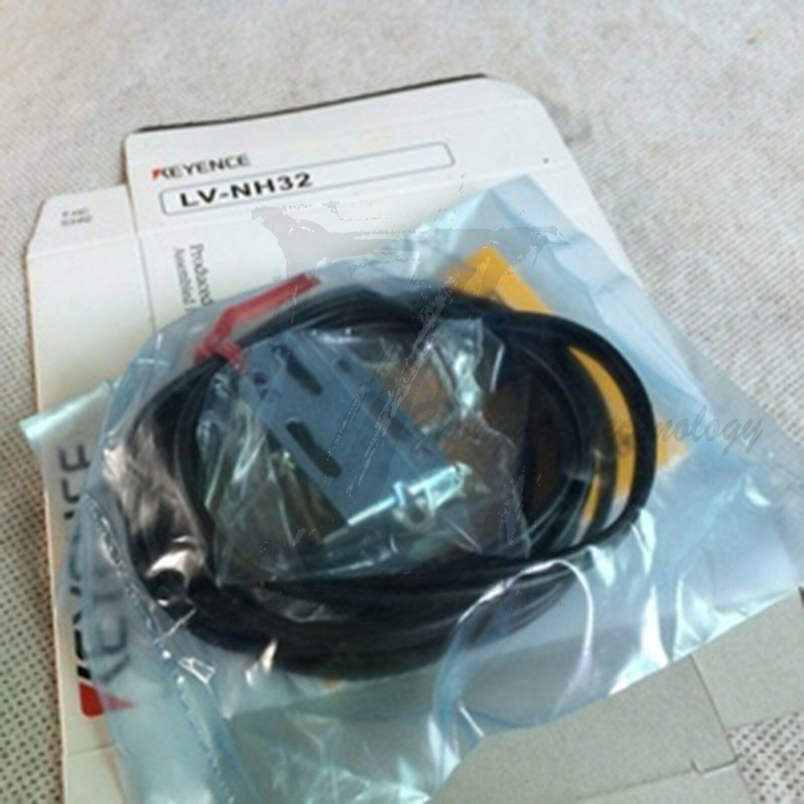 1pcs NEW KEYENCE LV-N11MN laser sensor - KEYENCE