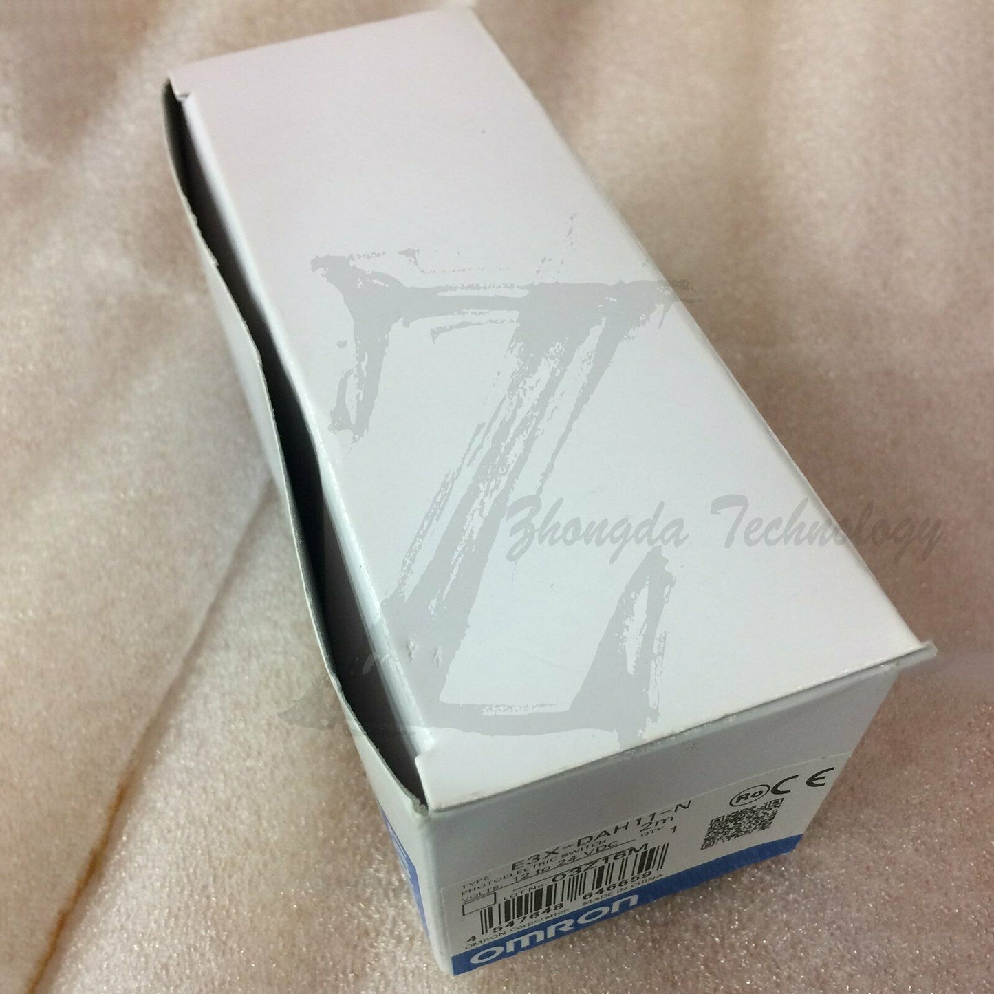 1pcs New In Box OMRON Fiber Optic Amplifier E3X-DAH11-N Photoelectric Sensors - OMRON