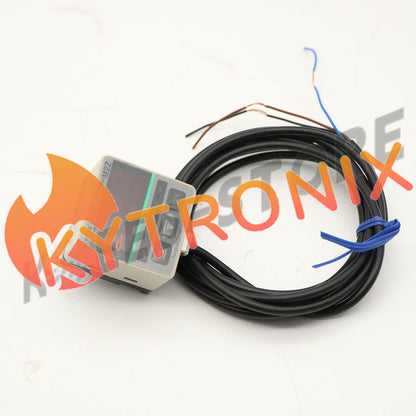 1PCS Panasonic SUNX DP-M2ZA Pressure Switch