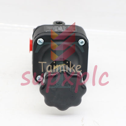 NORGREN 11-018-100 precision pressure regulating valve 1PCS