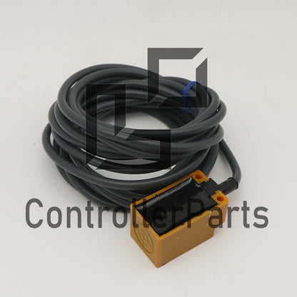 1PCS Omron TL-N12MD1 5M Proximity Switch