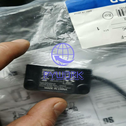 1Pcs D40A-1C015-F For Omron Door Sensor FAST SHIP