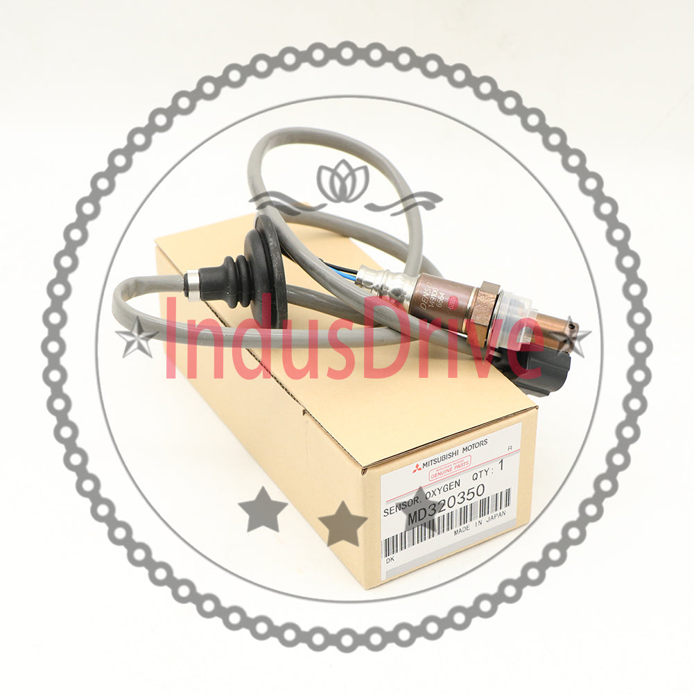 MD320350 Mitsubishi Van four-wheel drive PD6W front oxygen sensor 1PCS