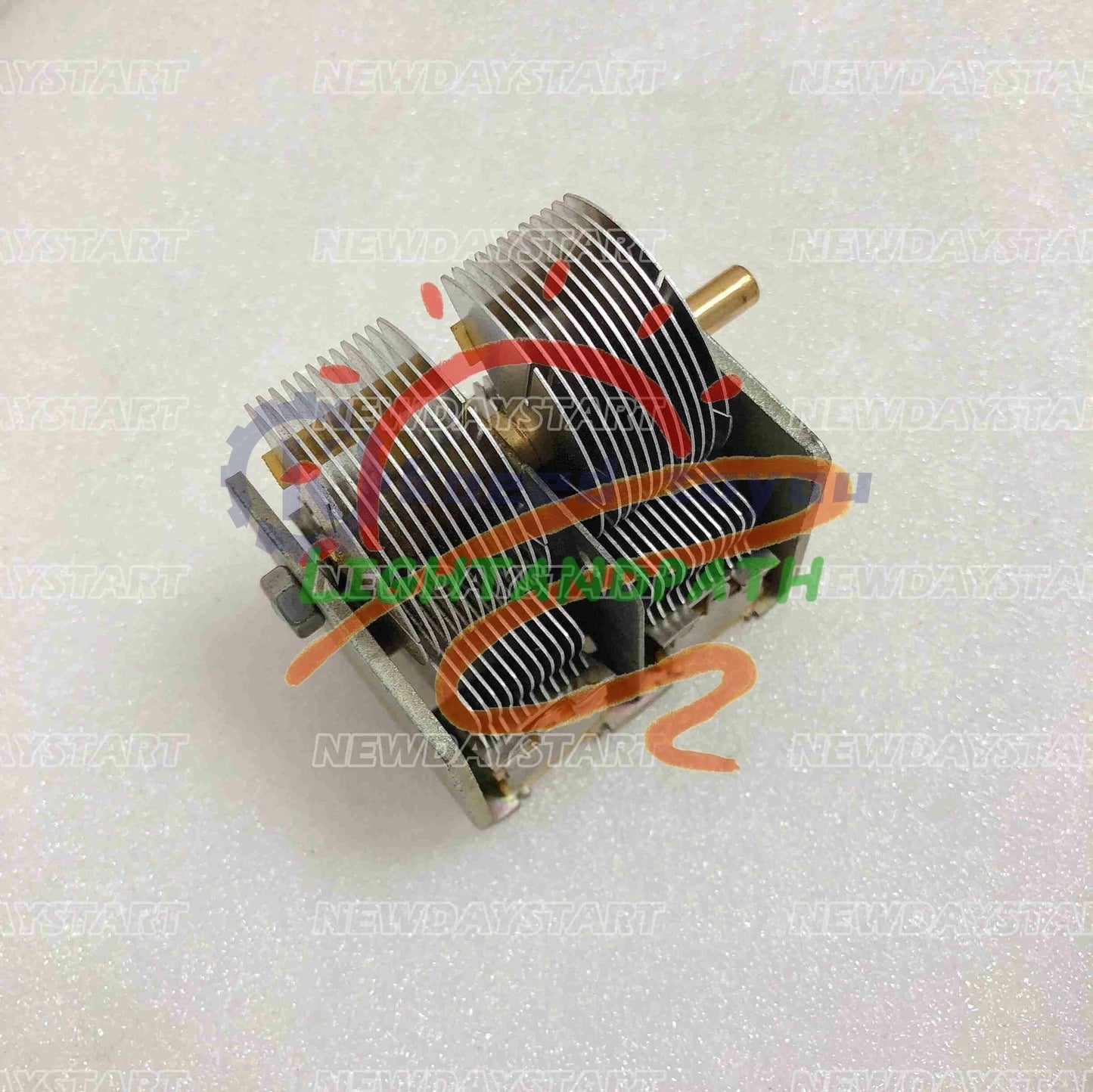 1pcs 365+365pF Broadcast Dual Gang Dual-unit Air Dielectric Variable Capacitor