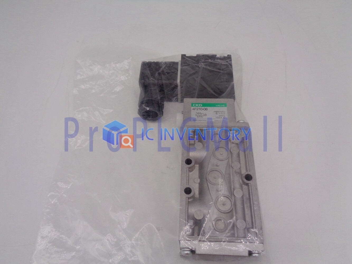1PCS CKD Solenoid Valve 4F210-08-DC24V #F