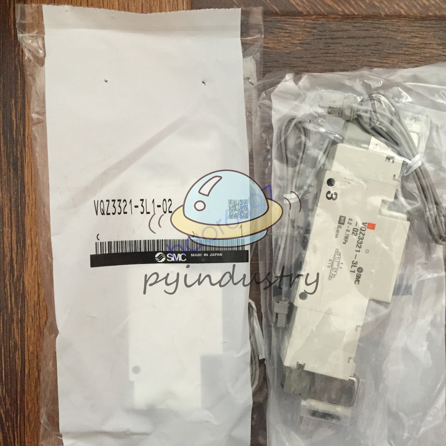 one SMC VQZ3321-3L1-02 solenoid valve Fast Shipping