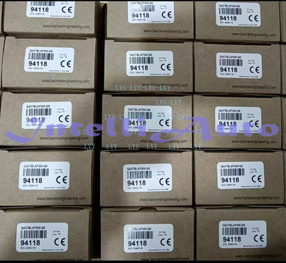 1PC BANNER Q4XTBLAF300-Q8 94118 photoelectric sensor Fast delivery