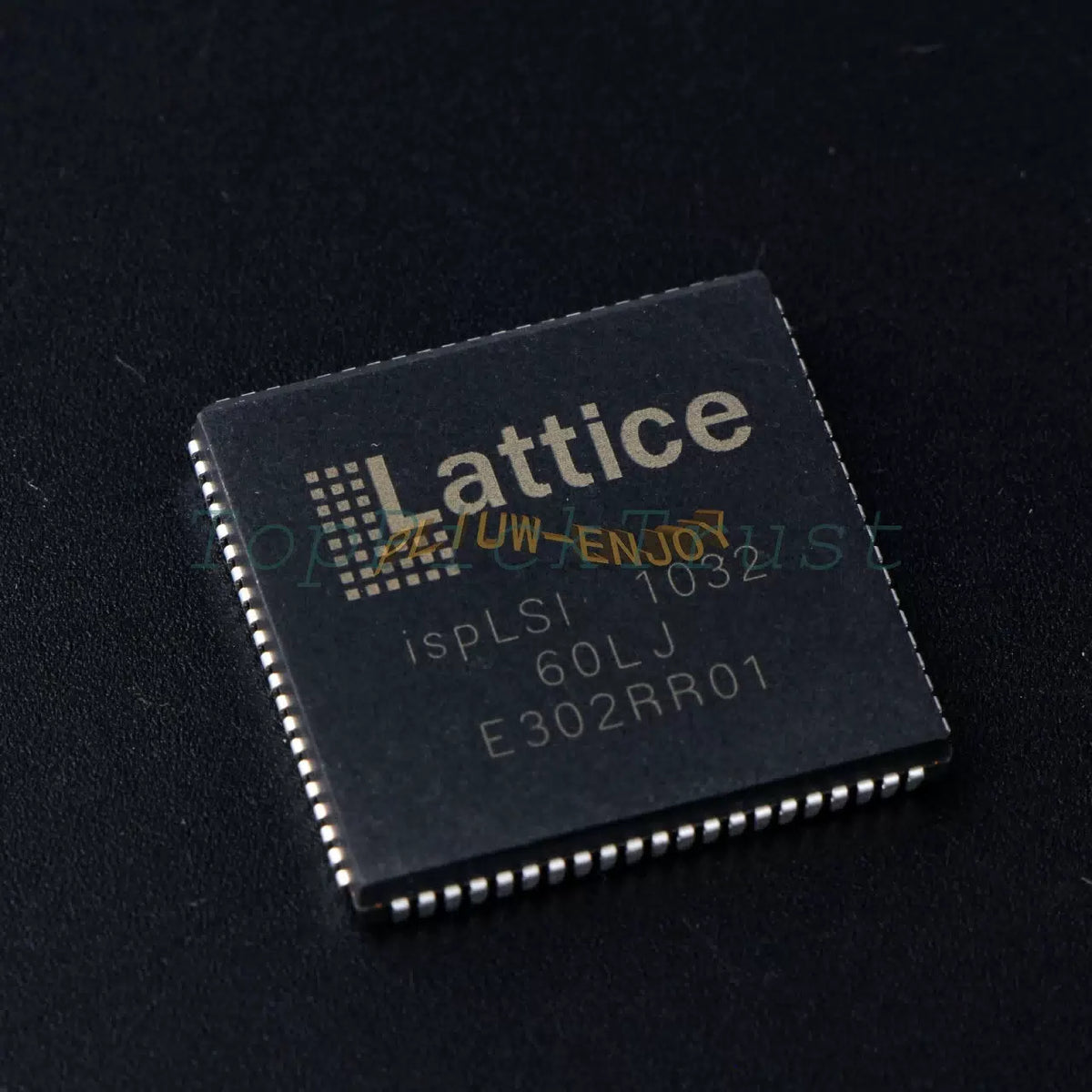 5PCS Encapsulation:PLCC-84, ISPLSI1032-60LJ [1]