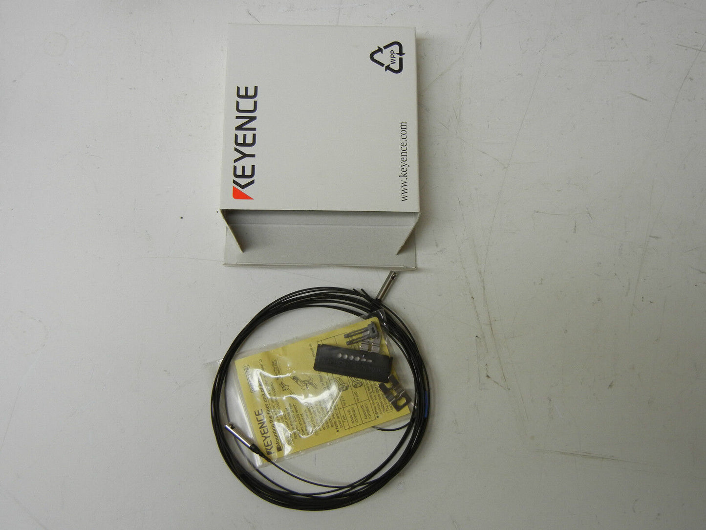 new 1PC Keyence FU-16 Fiber Optic Sensor FU16 In Box - KEYENCE